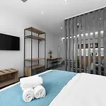 Factory Inn, Nilie Hospitality Mgmt アパート テッサロニキ